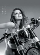 Девушка на мотоцикле Confederate MotorcyclesRussia (Сентябрь, 2014)