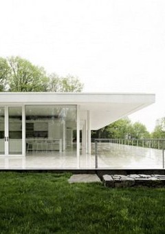Прозрачный дом Olnick Spanu House
